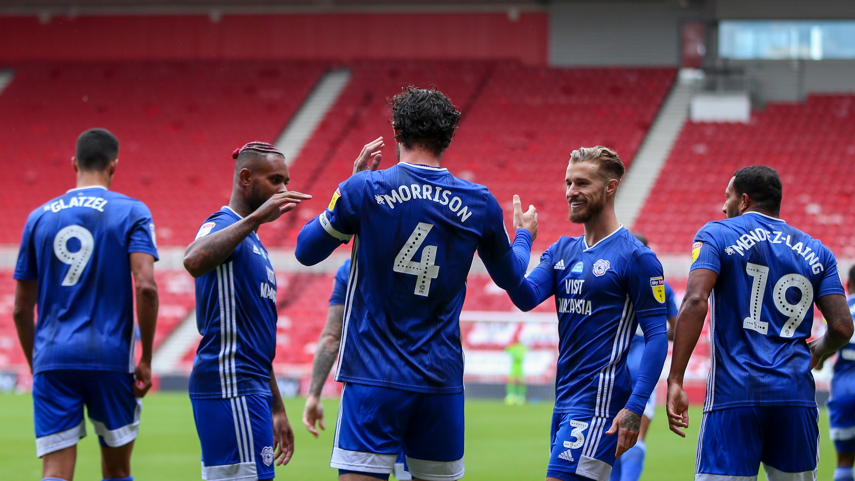 Футбольный клуб халлам. ФК Кардифф Сити. Cardiff FC livescore. Cardiff City Wallpaper.