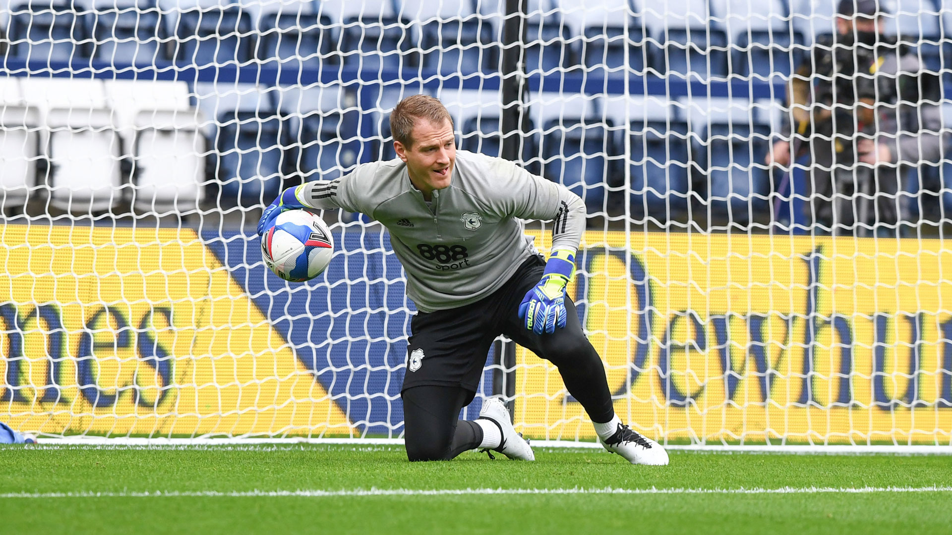 City's No.12 Alex Smithies...