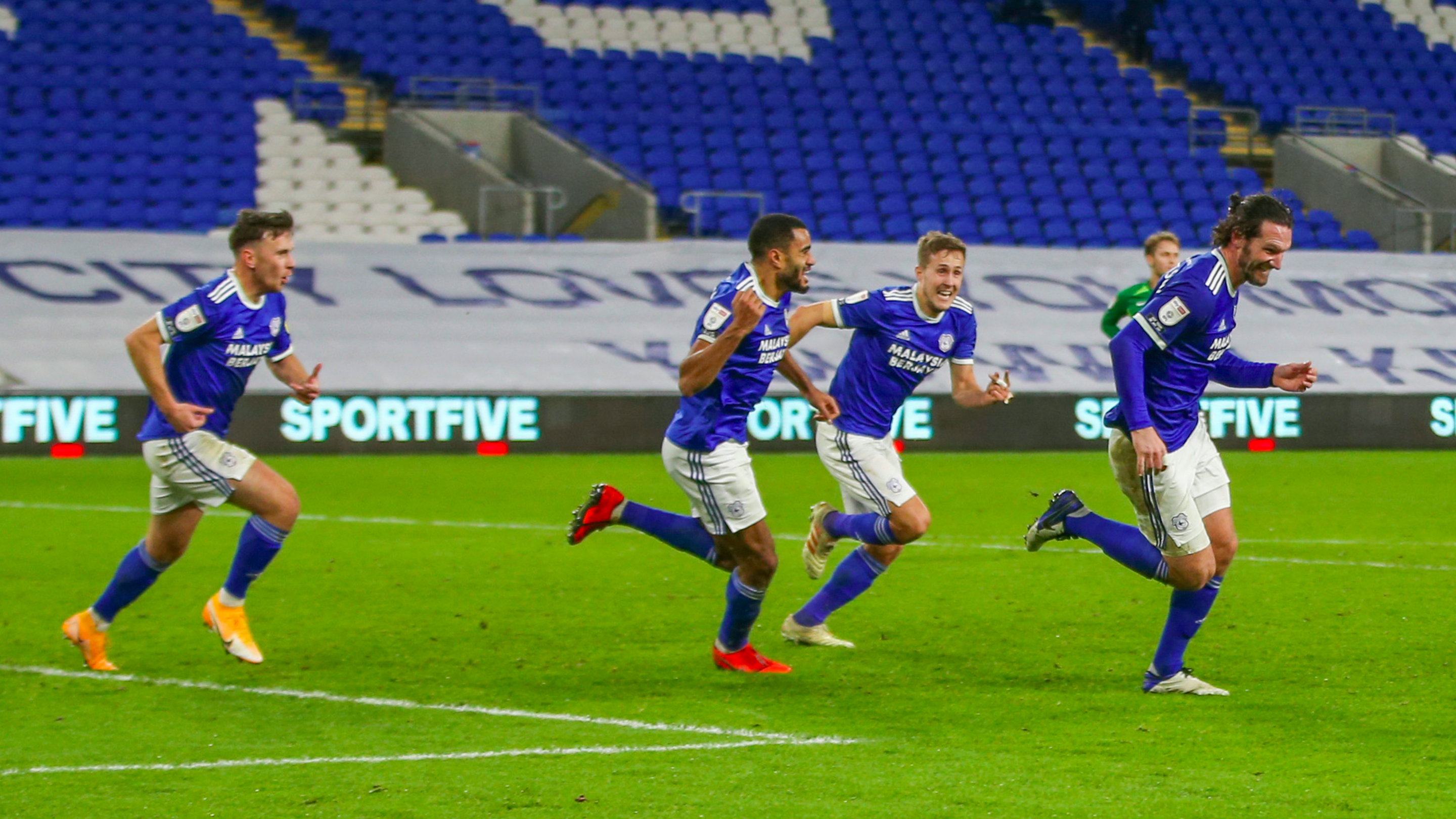 HIGHLIGHTS  CARDIFF CITY vs BARNSLEY 