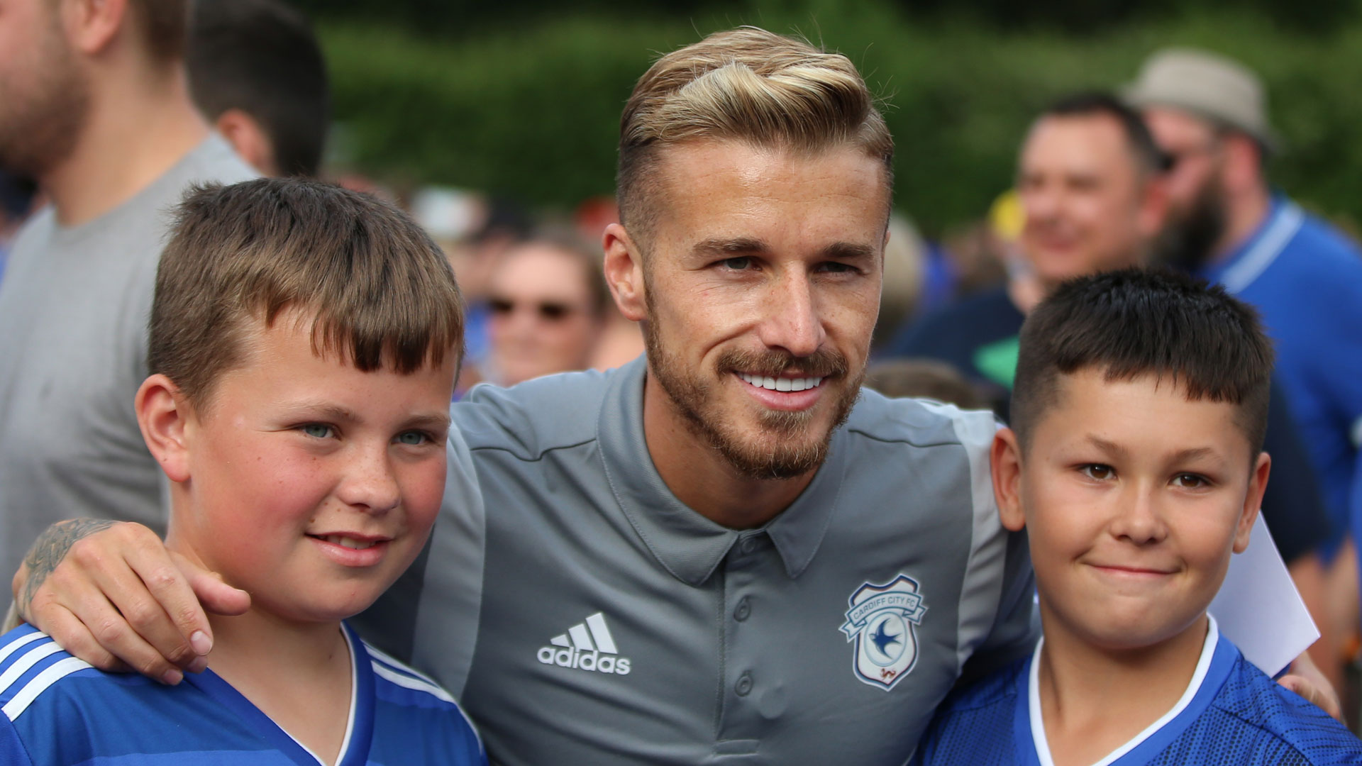 Joe Bennett meets City fans at Taff's Well...