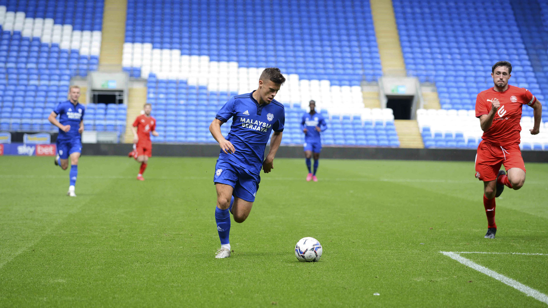 Sam Bowen in action at CCS against Wigan...