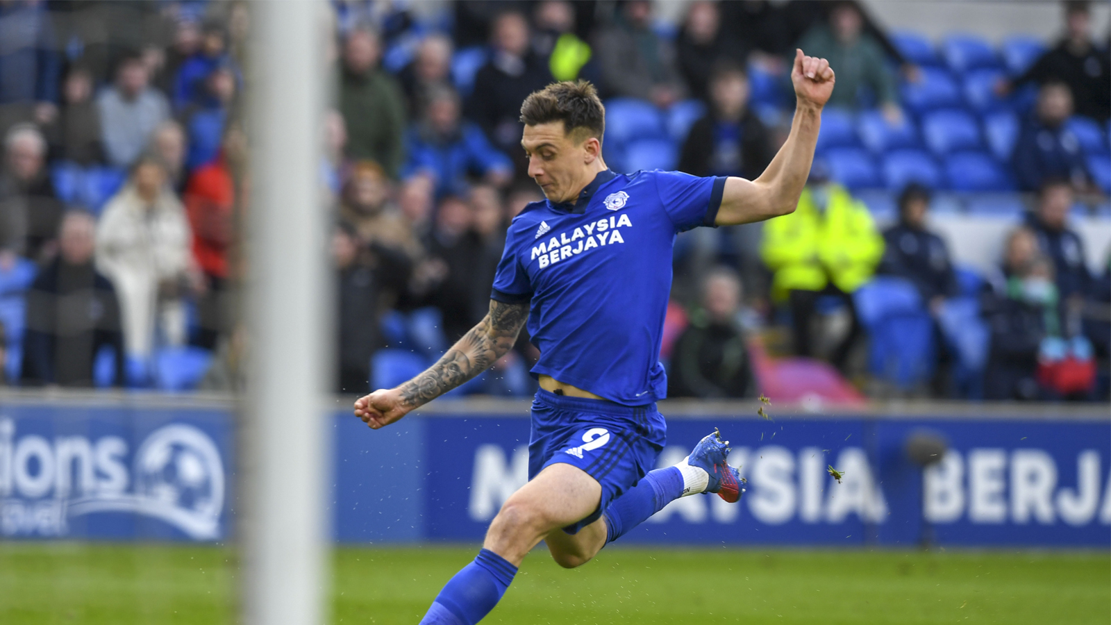 Cardiff City 2-1 Nottingham Forest: Jordan Hugill hits debut goal