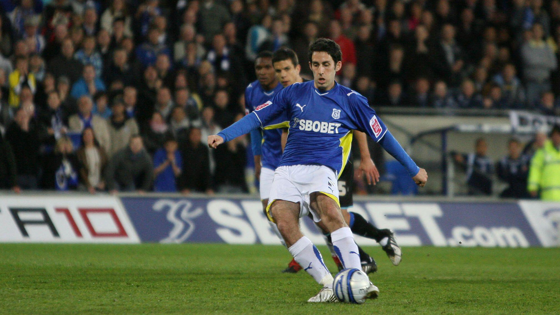Peter Whittingham scores from the spot against Leicester City...