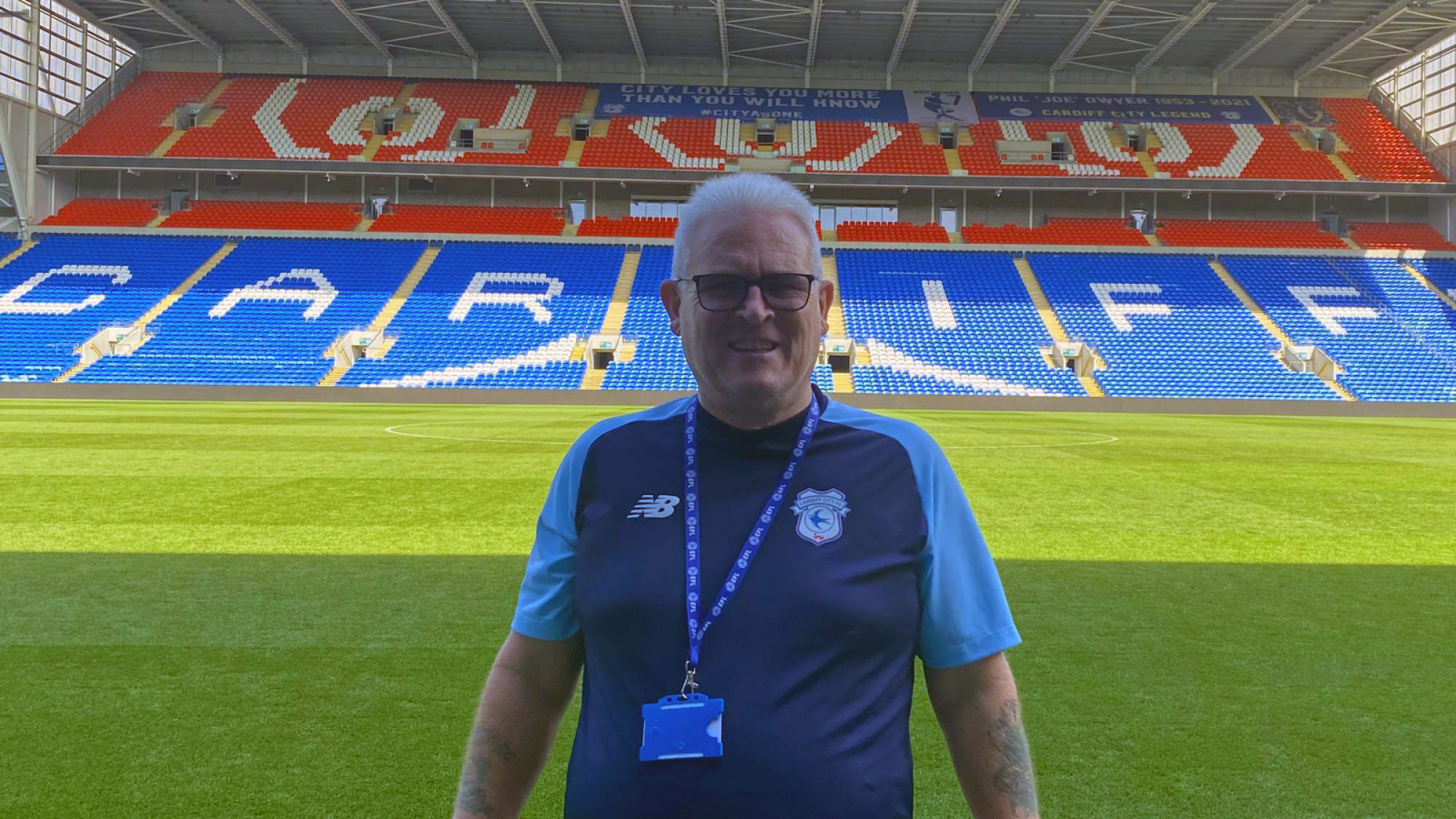 Cardiff City vs. Huddersfield Town (English League Championship) 4