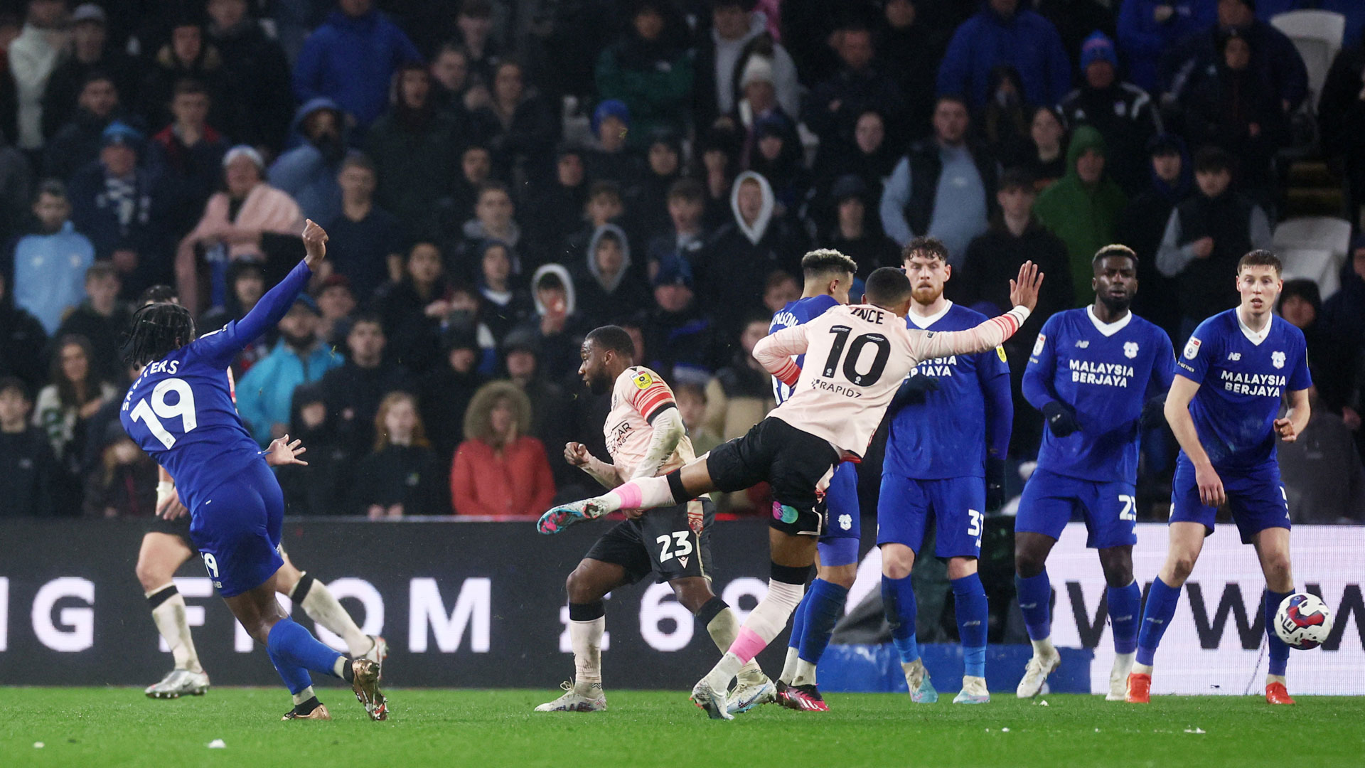 Romaine Sawyers scores the winner against Reading...