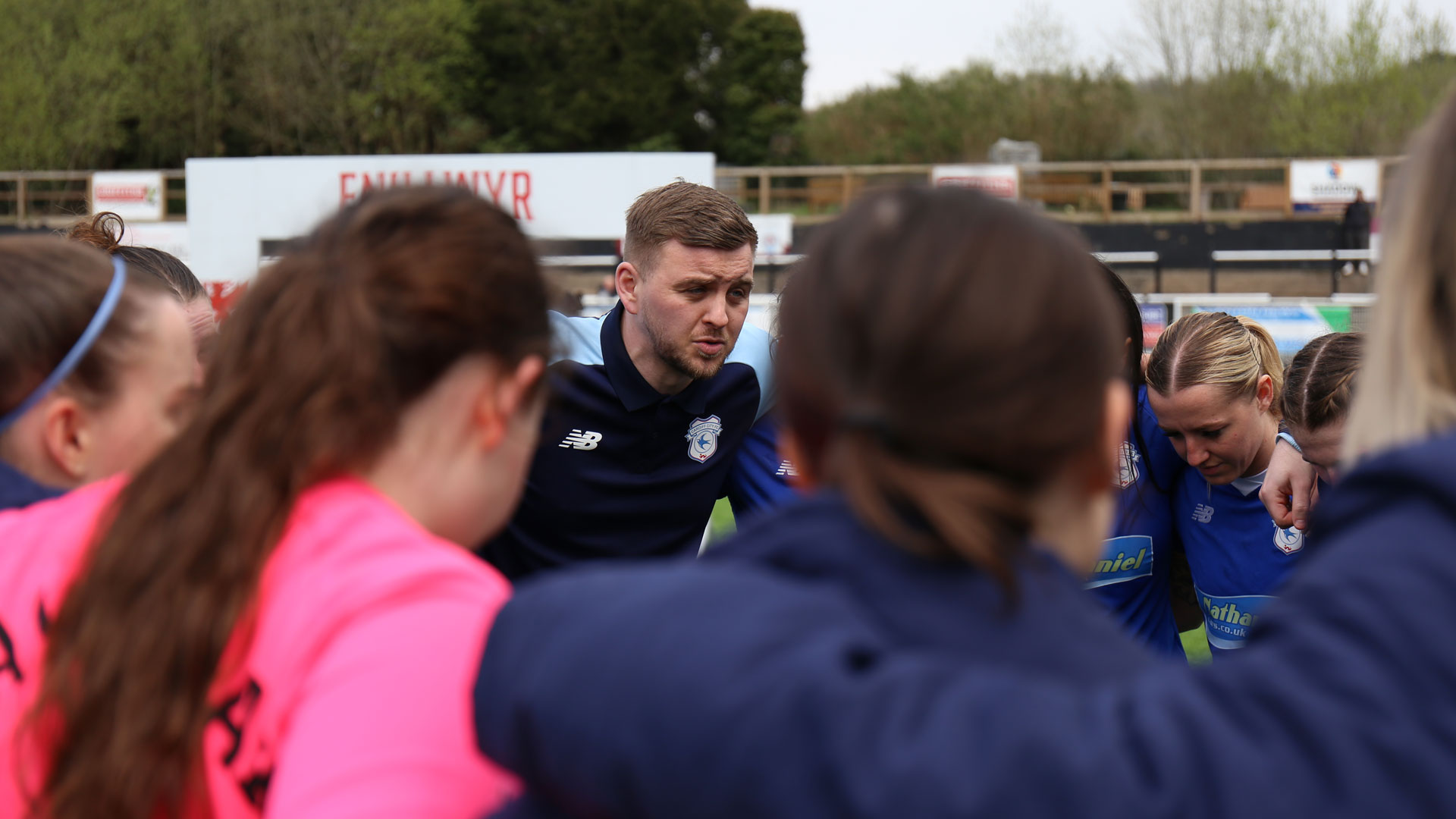 Iain Darbyshire addresses his team at the end of the game...