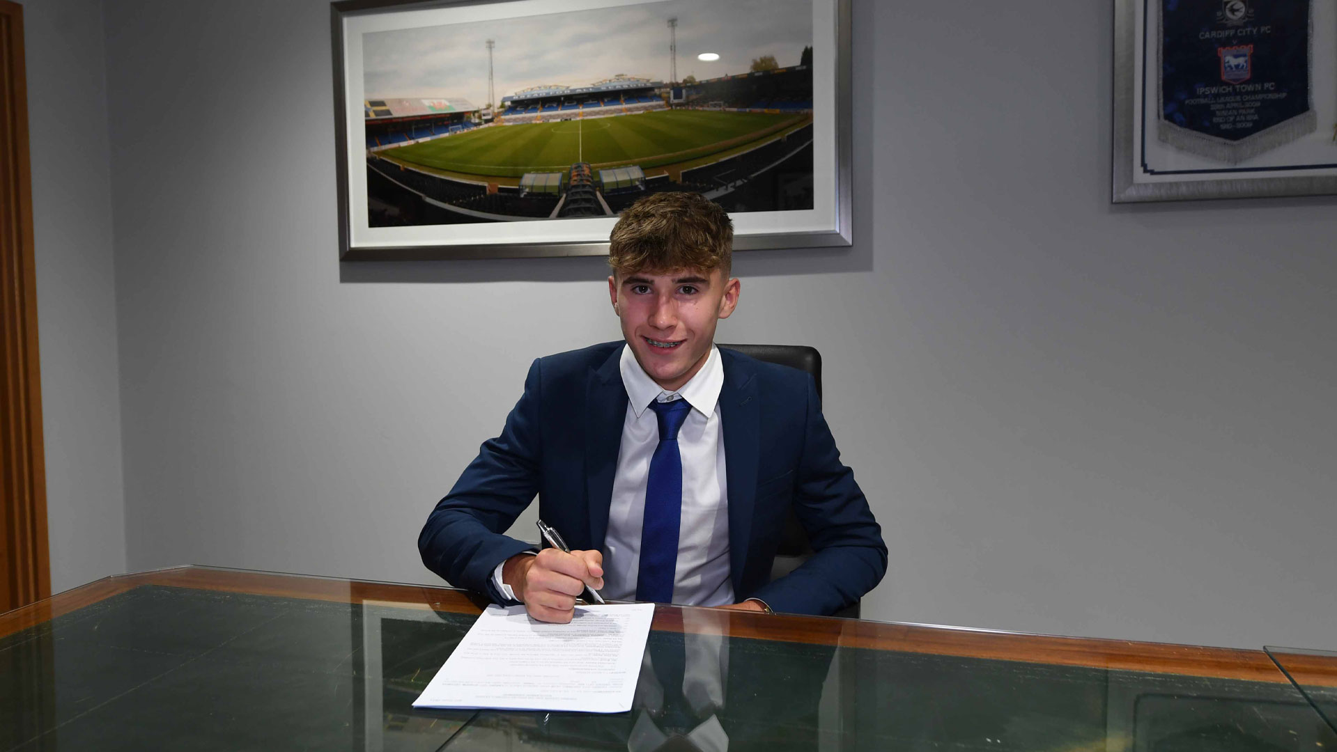 Cardiff City Academy on X: More good news for our U21 side - Lennon Peake  has joined the U21 setup for the remainder of the 2022/23 season, subject  to international clearance. The