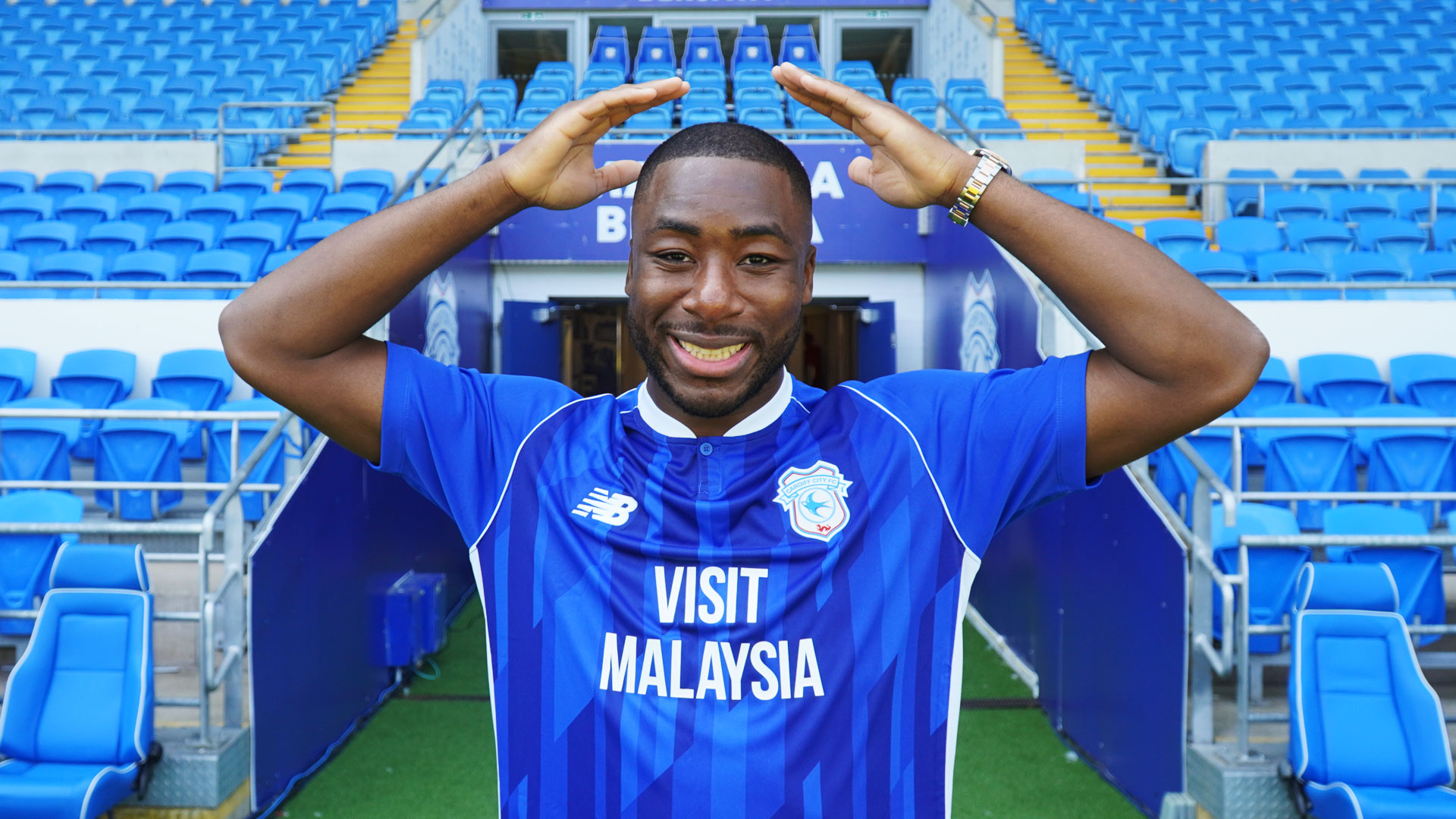 Yakou Méïté joins the Bluebirds...