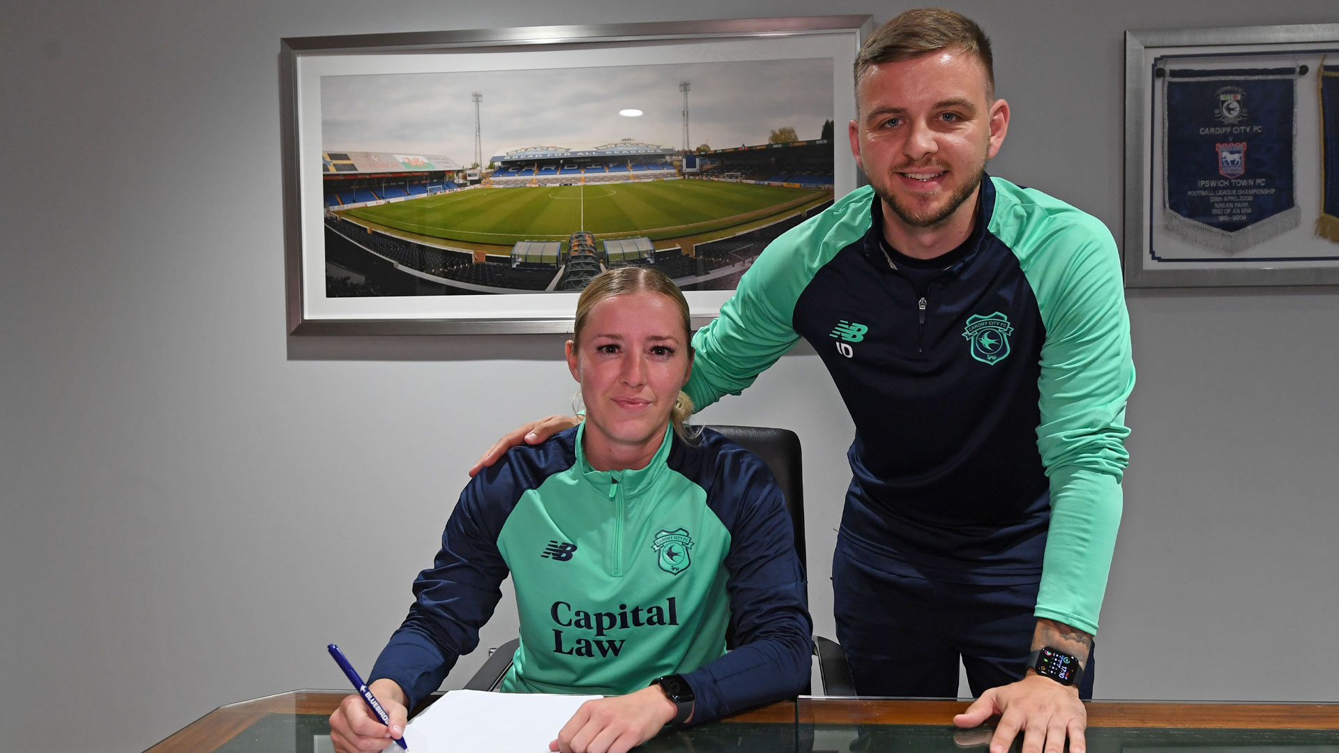 Danielle Green signs a semi-professional contract with Cardiff City Women