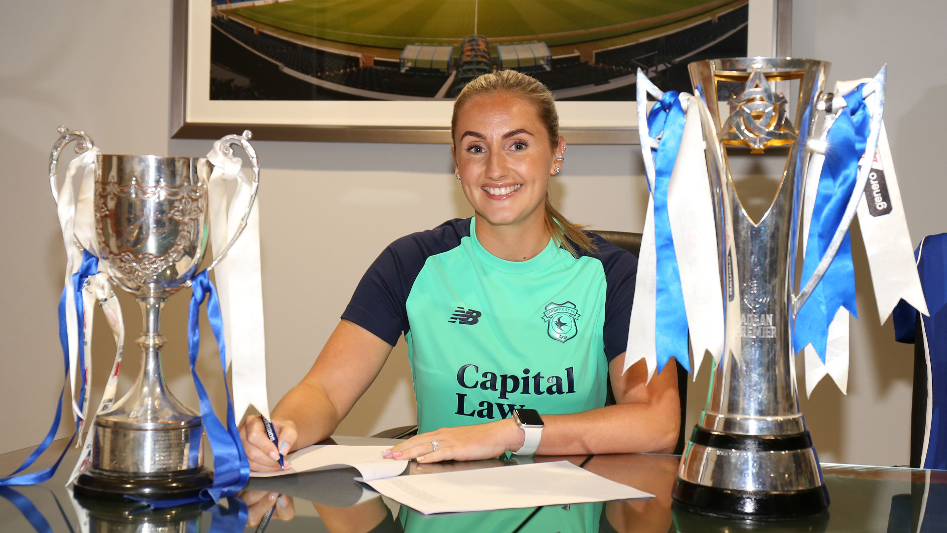 Hannah Power signs semi-professional terms with Cardiff City Women