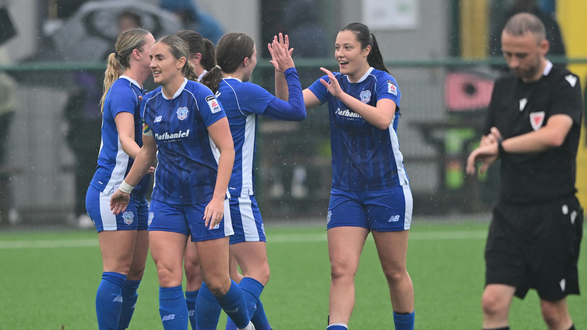 Megan Bowen in action for Cardiff City Women