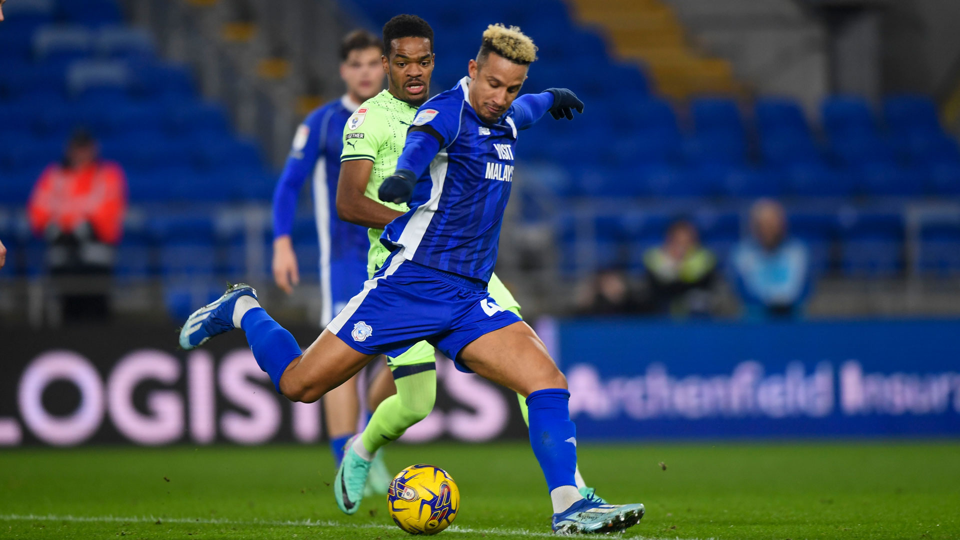 Callum Robinson in action for Cardiff City