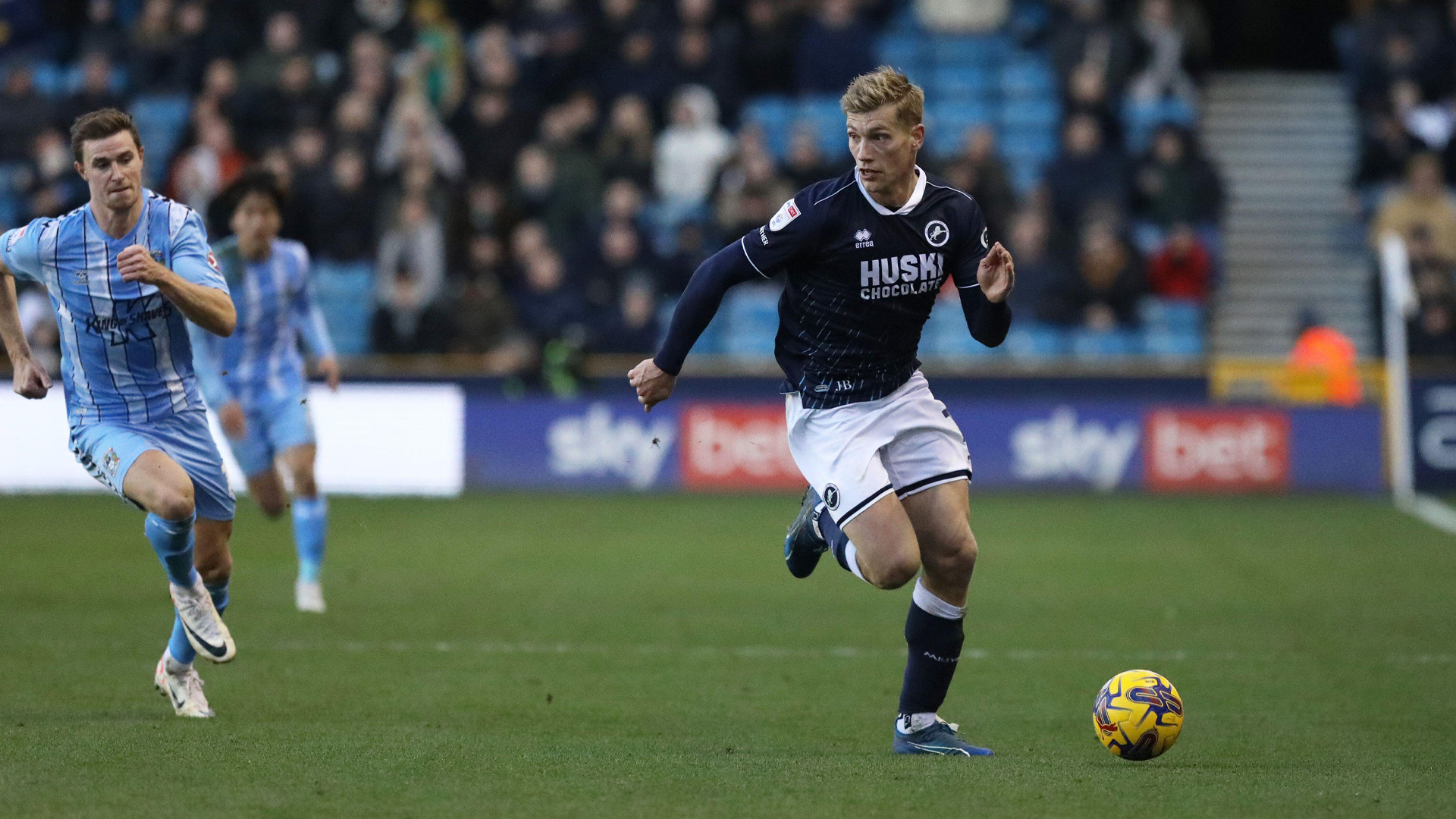 Zian Flemming in action for Millwall
