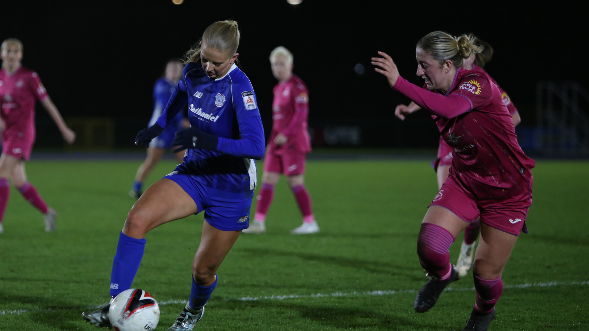 Rhianne Oakley in action for Cardiff City Women