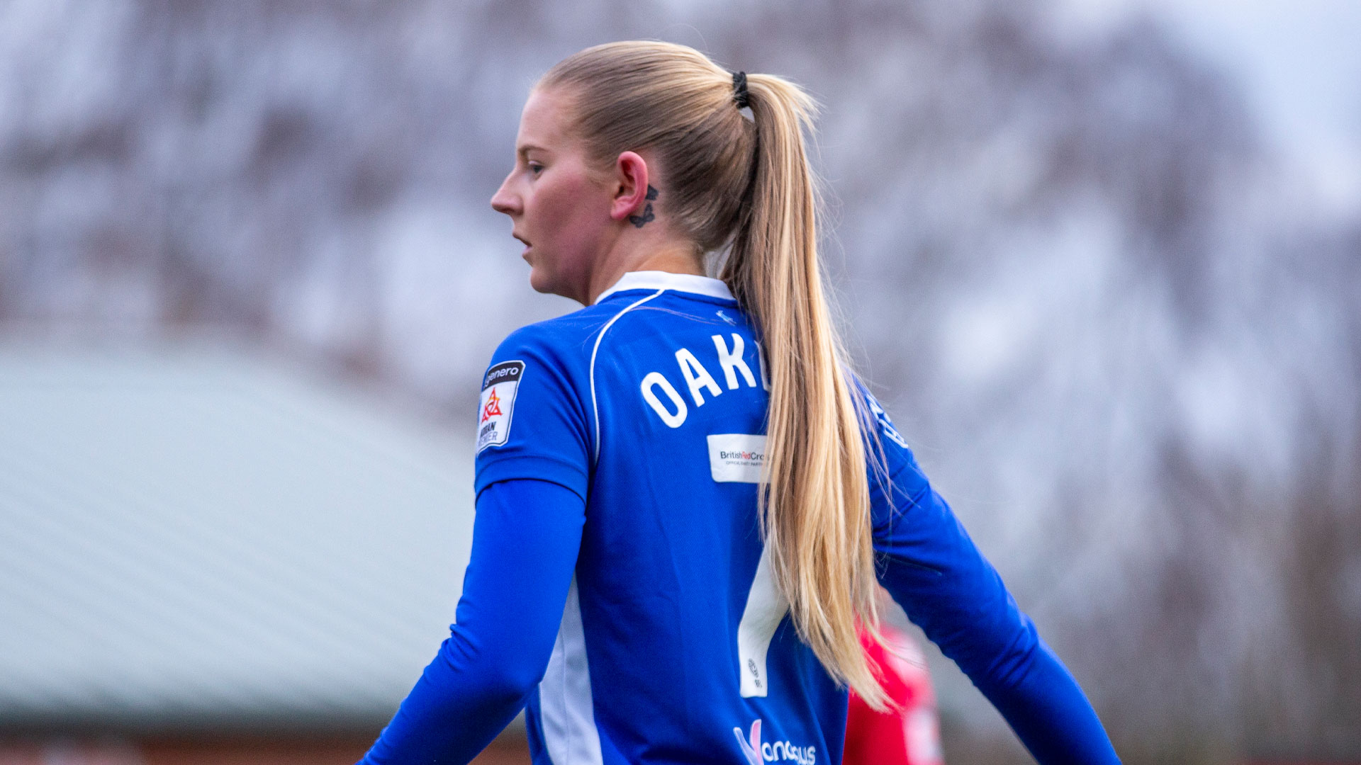 Rhianne Oakley in action for Cardiff City Women