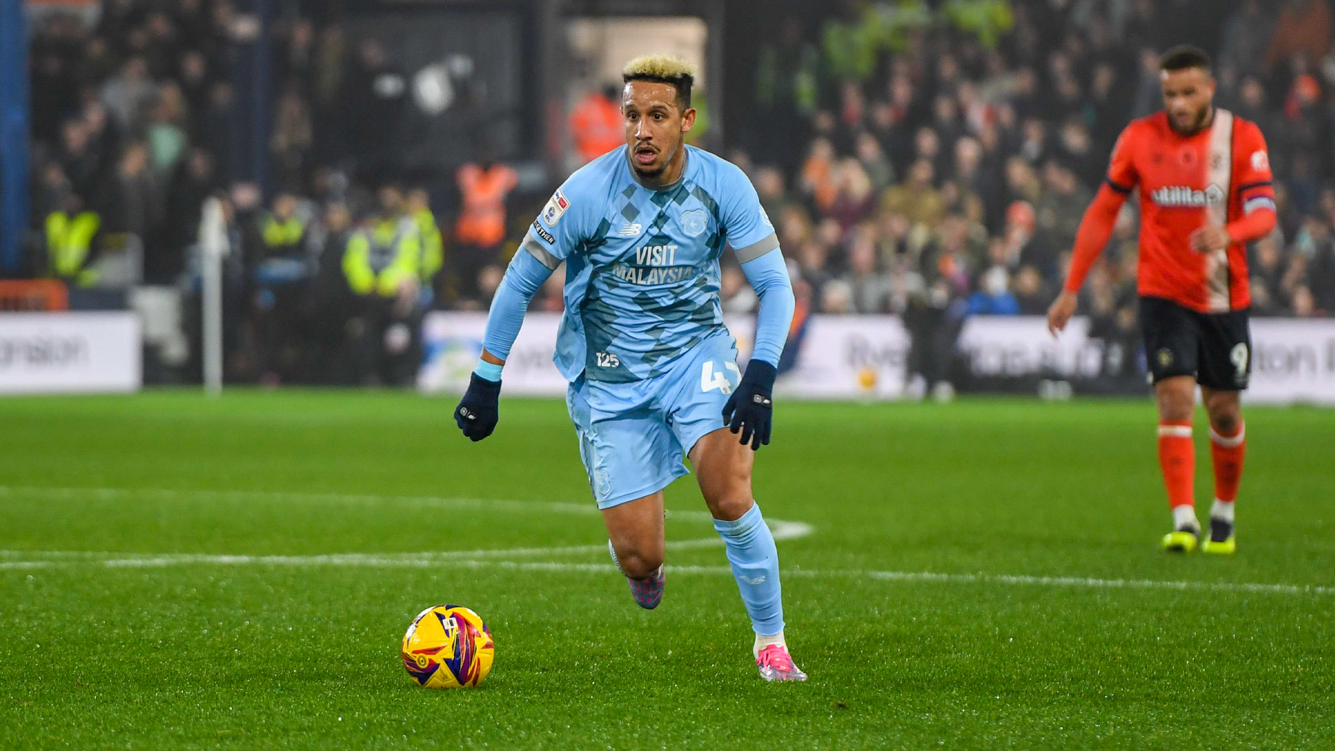 Callum Robinson in action for Cardiff City