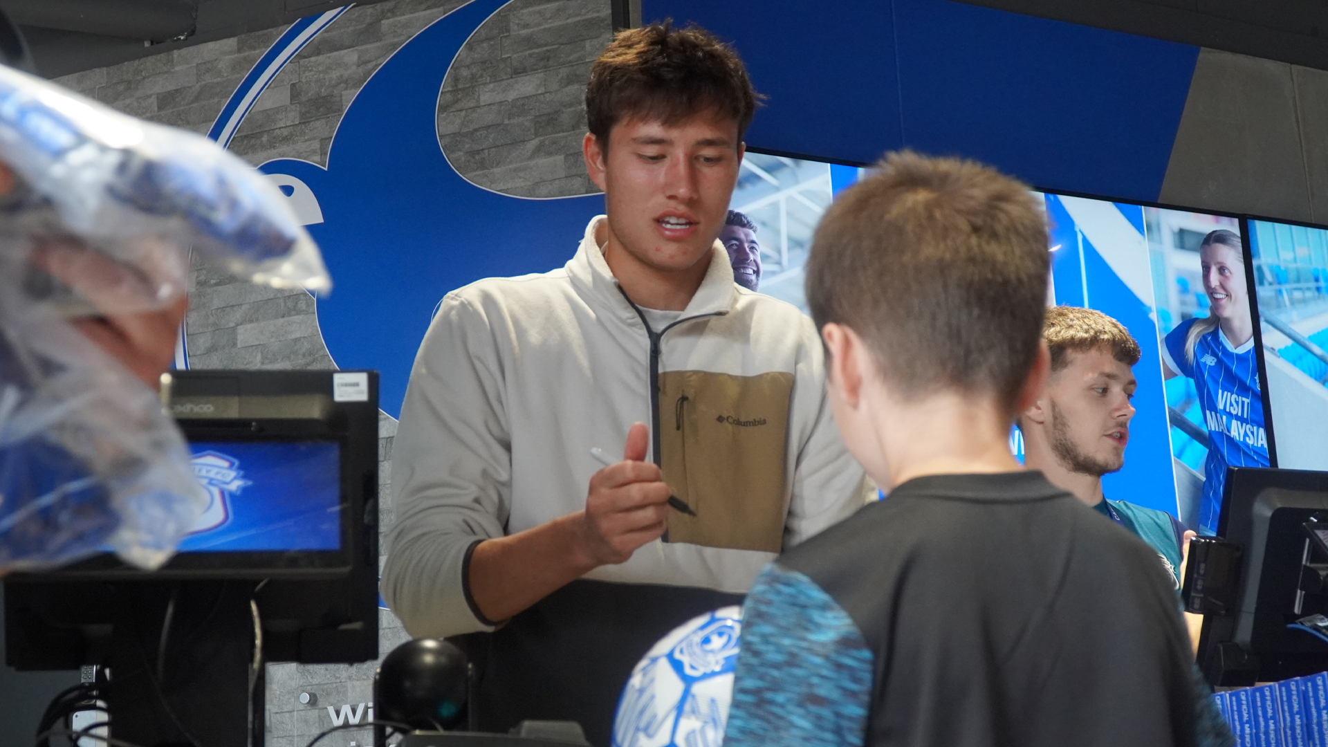 Rubin Colwill  meets the City fans