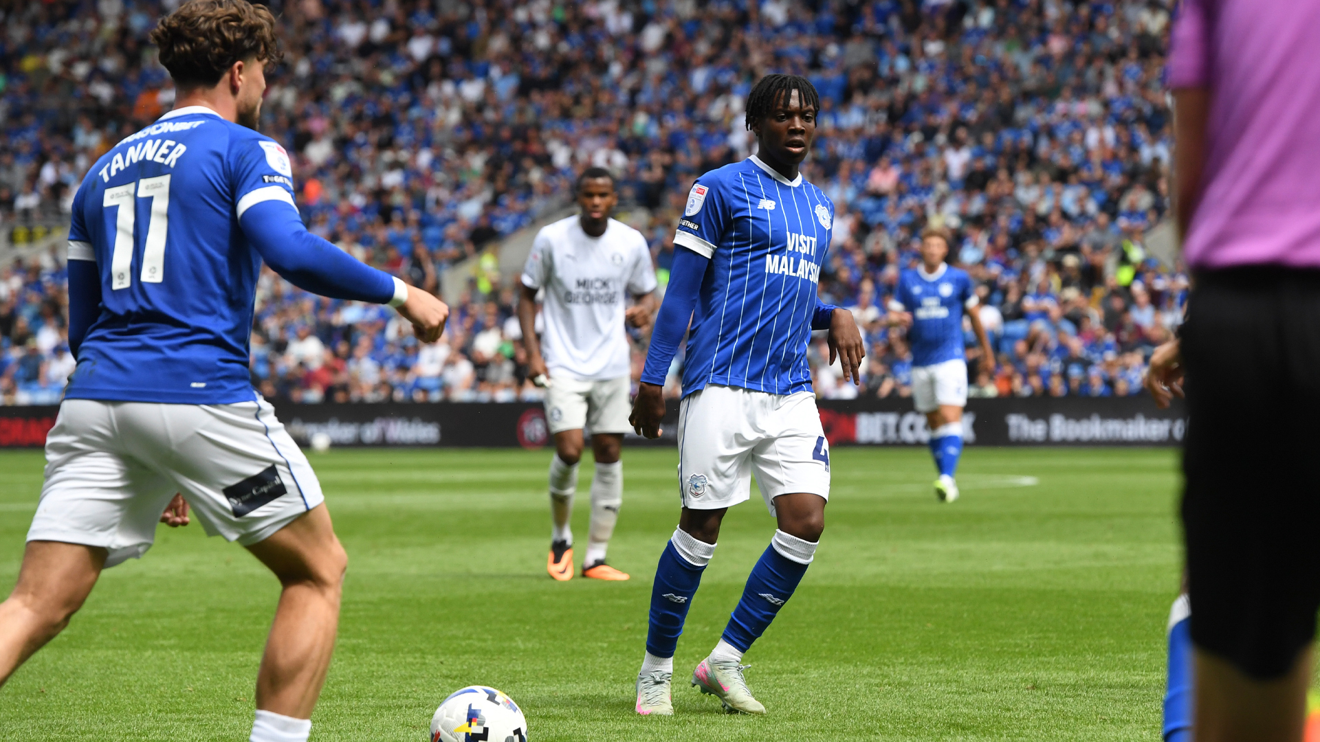 Ronan Kpakio in action for Cardiff City FC
