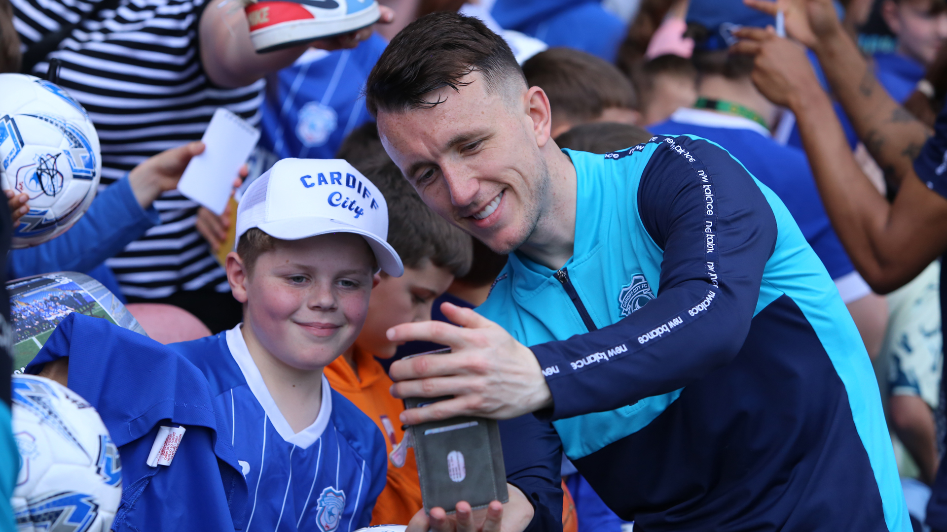 David Turnbull meets the City fans
