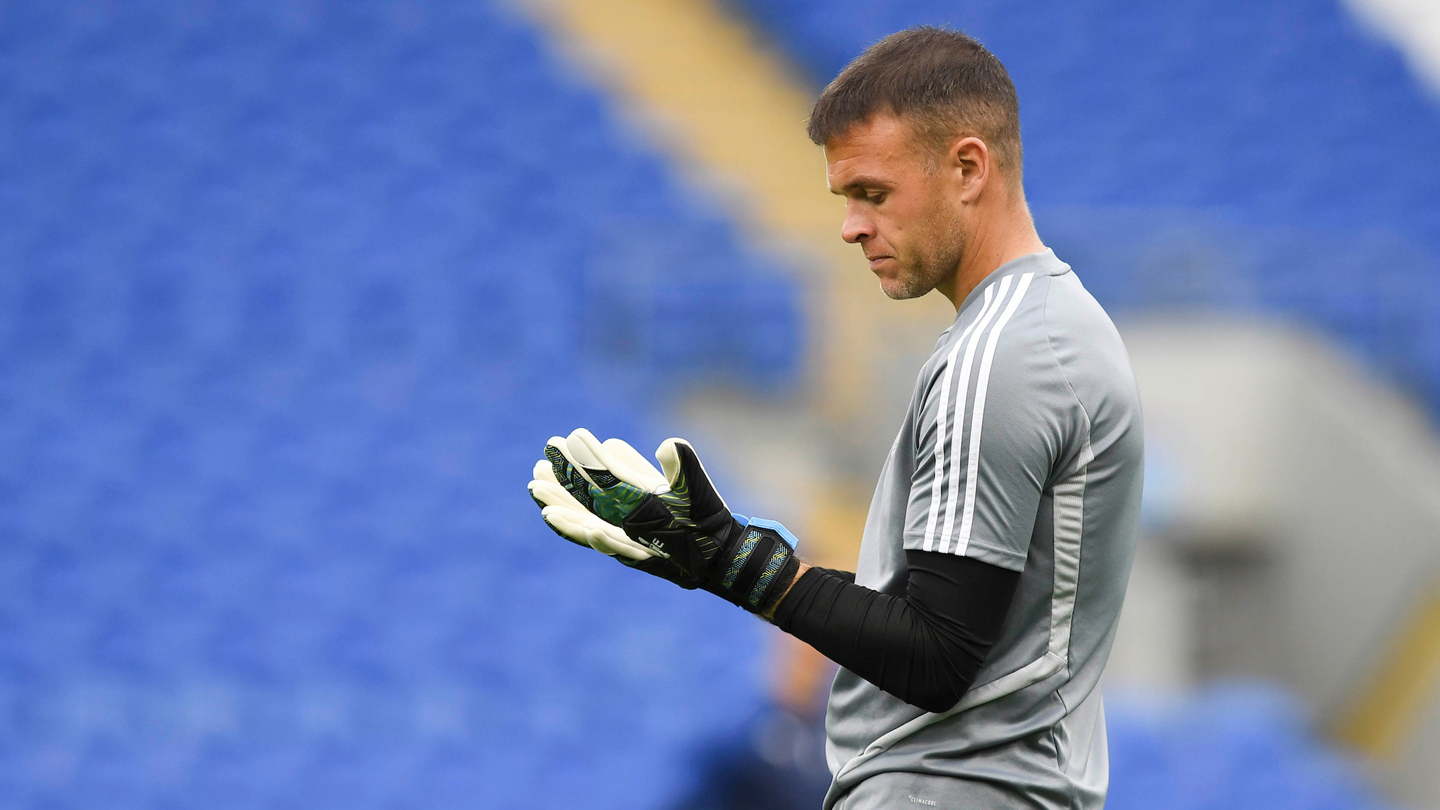 Brian Murphy warming up pre-match at CCS...