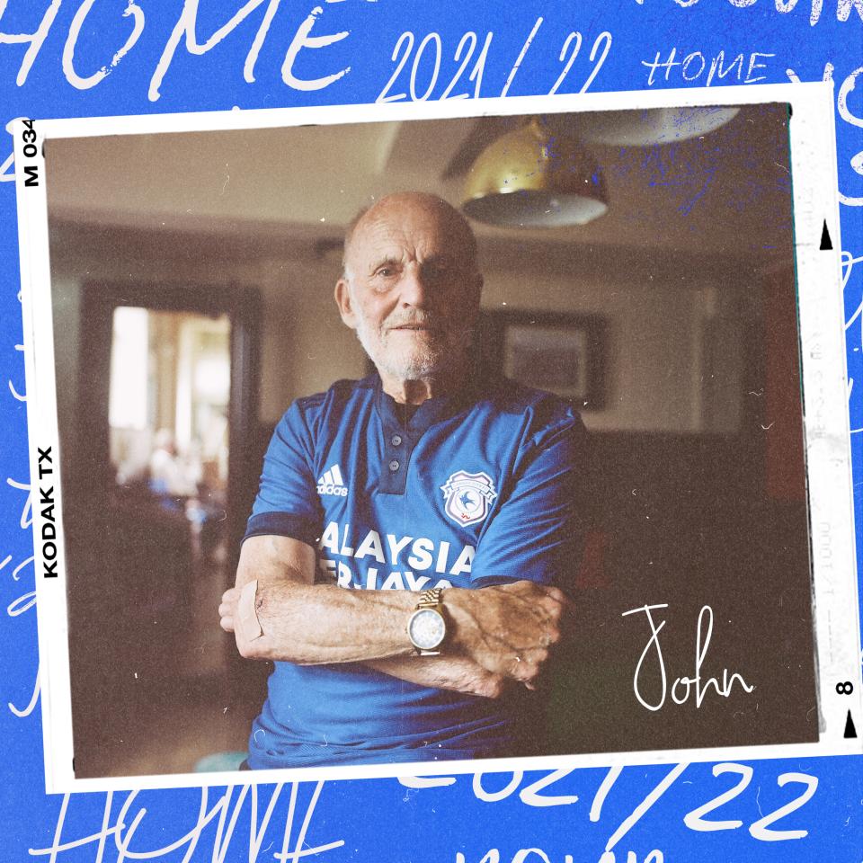 Home Kit 2021/22 - John