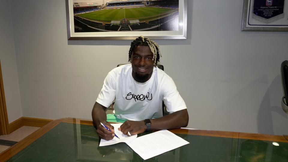 Cédric Kipré has joined the Bluebirds on loan for the 2022/23 campaign...