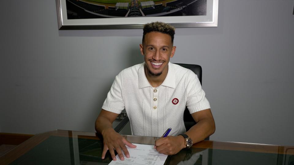 Callum Robinson joins the Bluebirds from WBA...