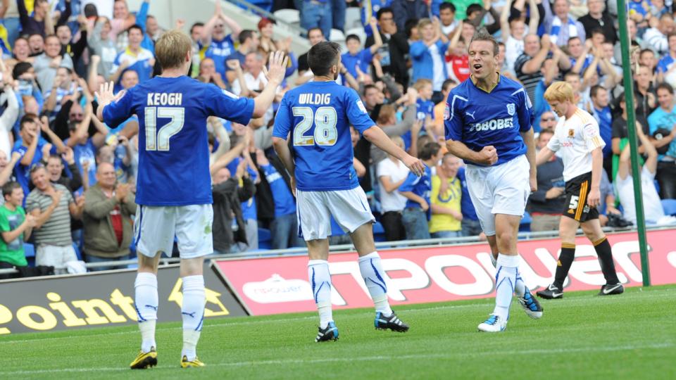 Gavin Rae scores against Hull City