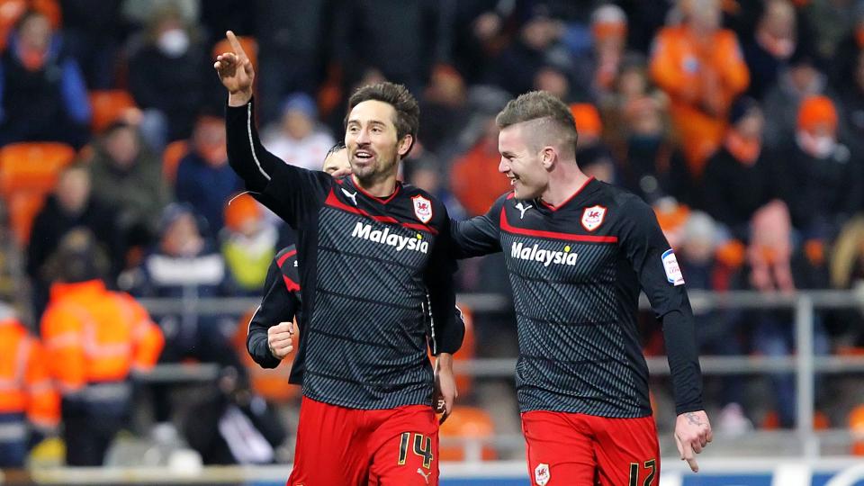 Tommy Smith celebrates with Aron Gunnarsson...