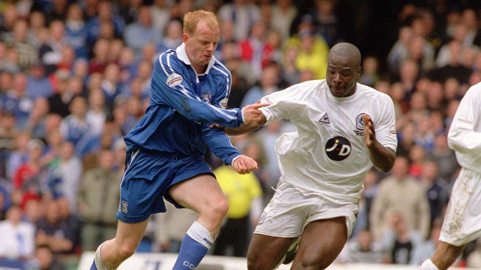 Andy Campbell in action for Cardiff City