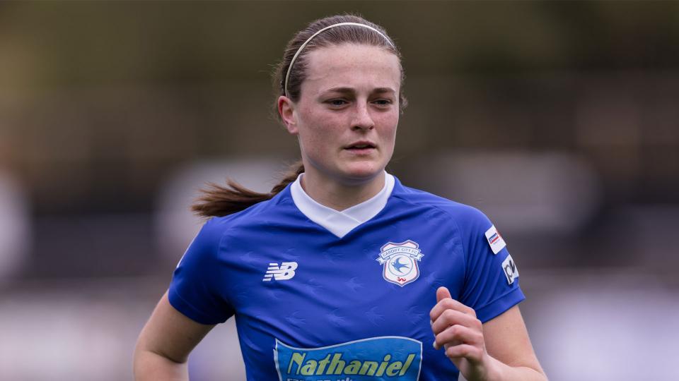 Ffion Price in action for Cardiff City Women