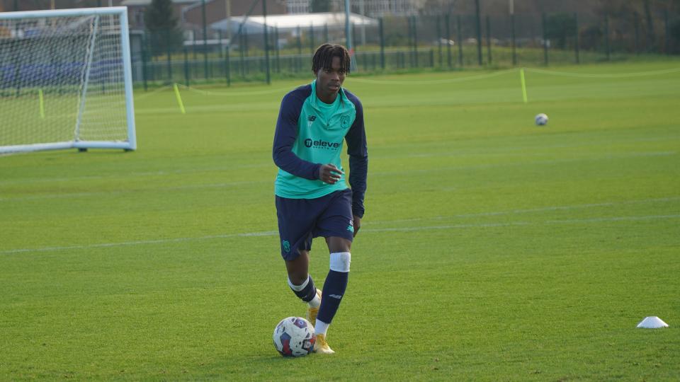 Tanatswa Nyakuhwa in training for Cardiff City U18