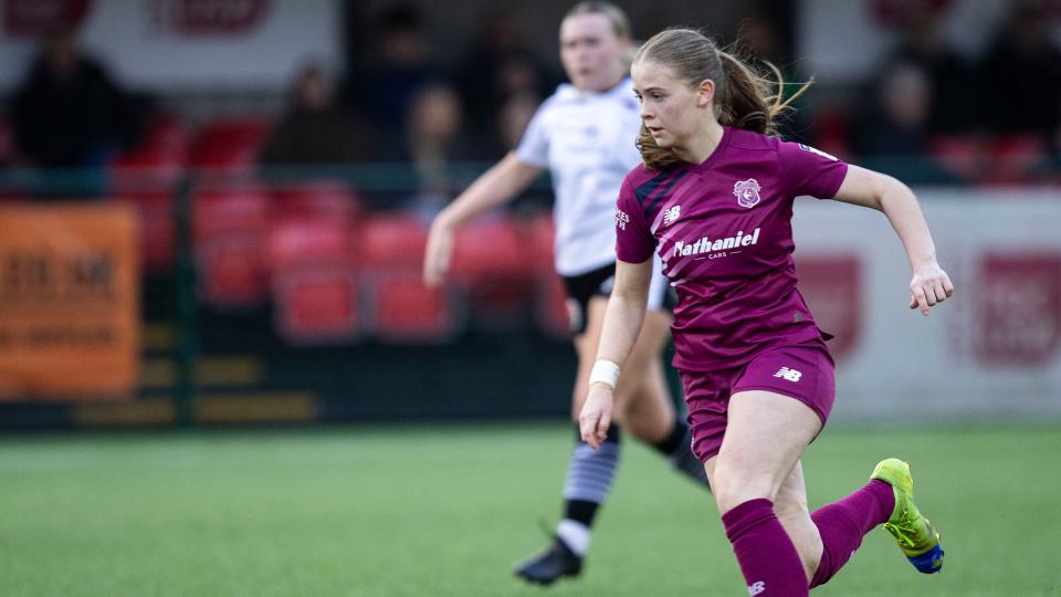 Eliza Collie in action for Cardiff City Women
