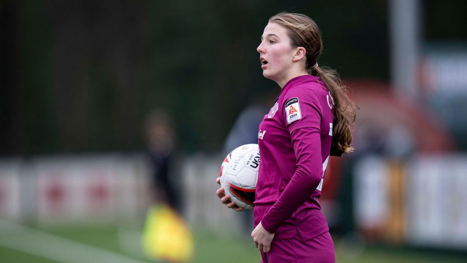 Mikayla Cook in action for Cardiff City Women
