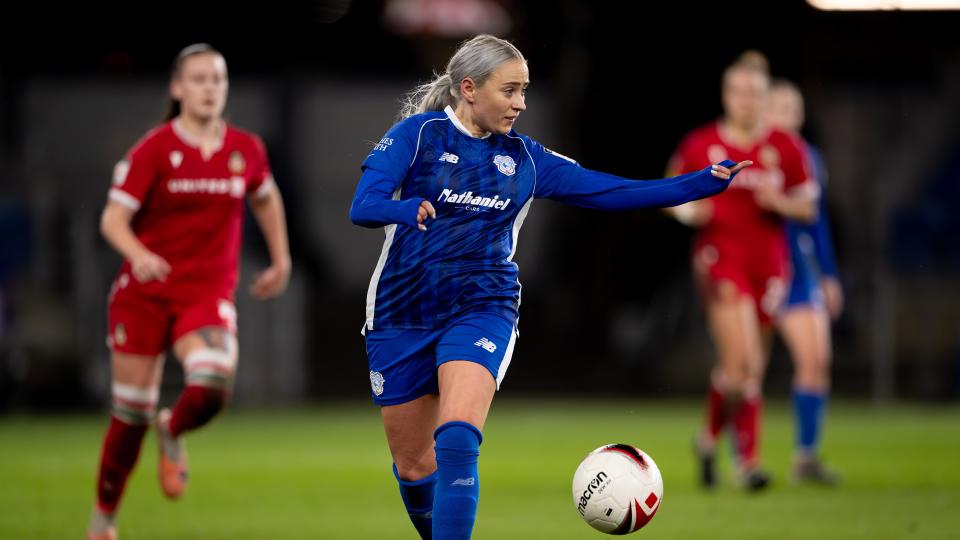 Kerry Walklett signs for Cardiff City