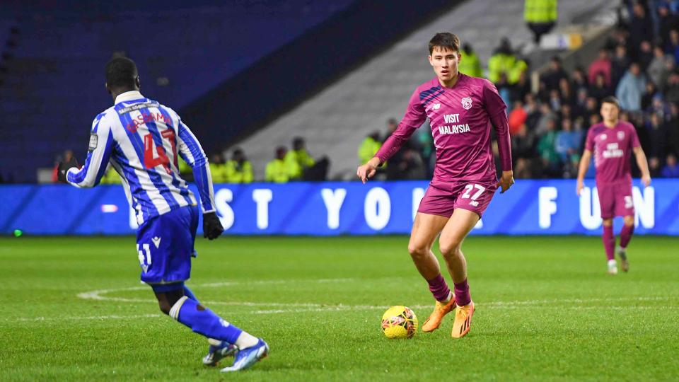 Rubin Colwill in action for Cardiff City
