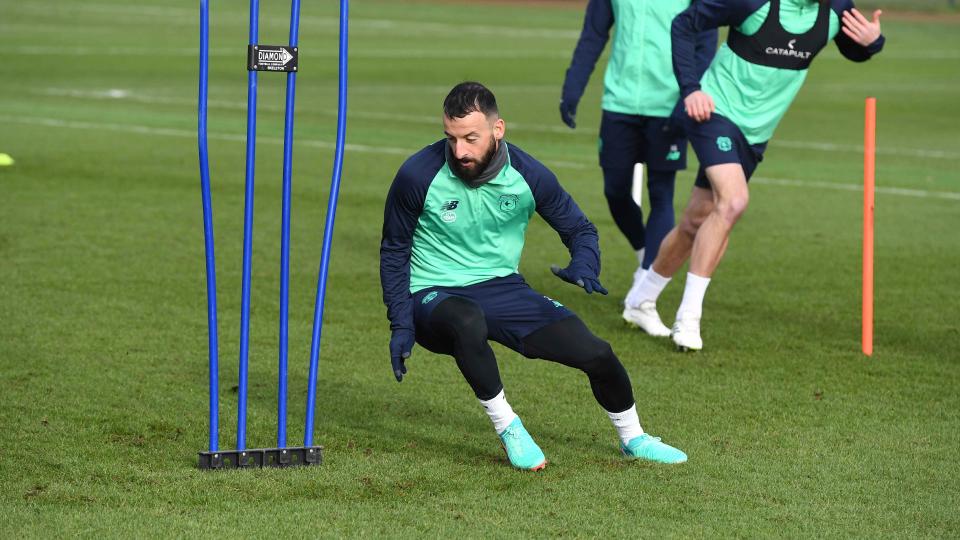 Manolis Siopis in training