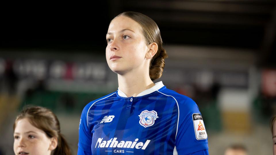 Molly Kehoe in action for Cardiff City Women