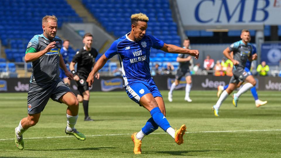 Callum Robinson in action for Cardiff City