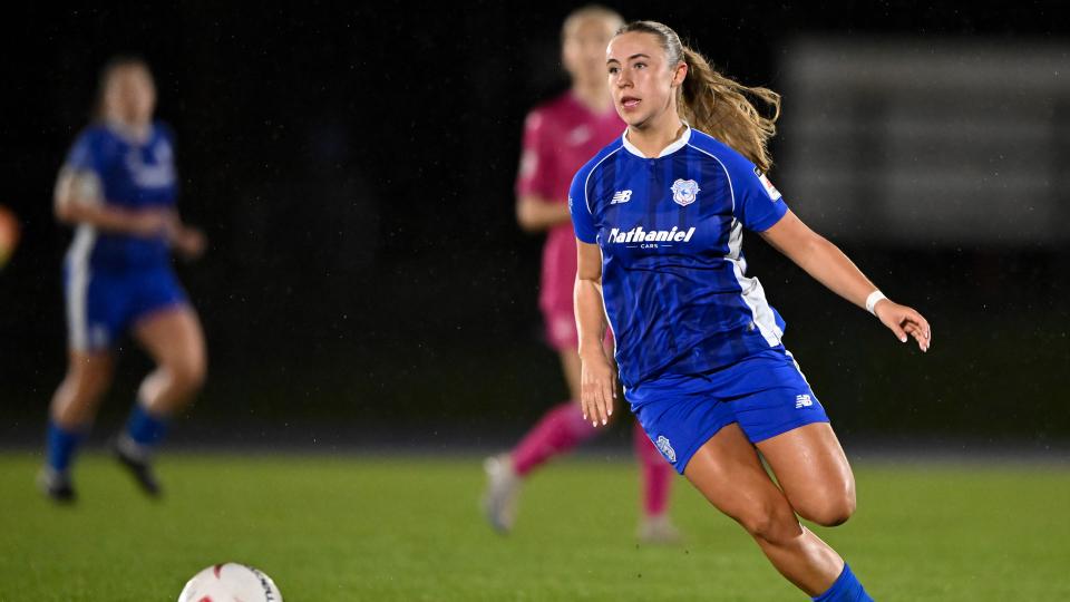 Seren Watkins in action for Cardiff City Women