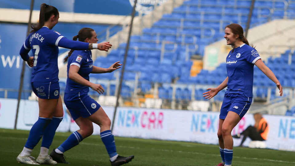 Fiona Barry scores for City