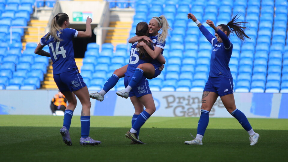Kerry Walklett scores for City