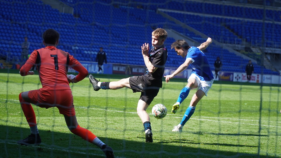 Roko Simic scores for Cardiff City U21.