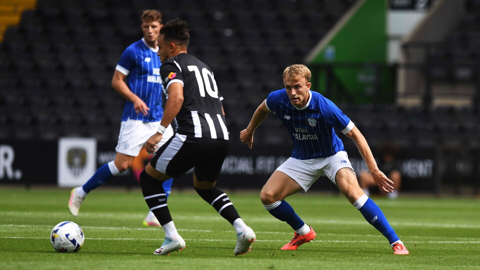 Eli King in action for City against Notts County...