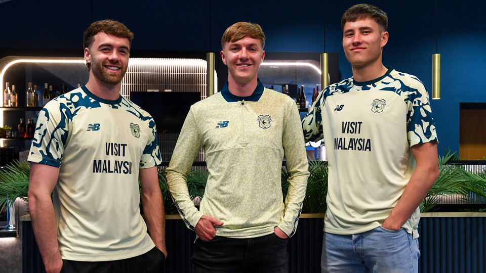 2025/26 Cardiff City away kit