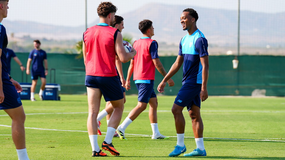Chris Willock, Ollie Tanner