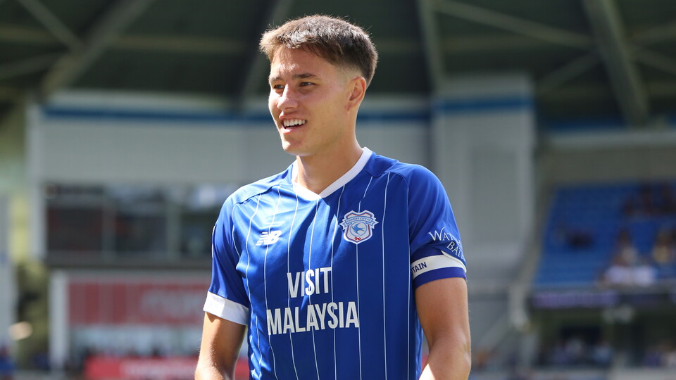 Rubin Colwill in action for Cardiff City FC