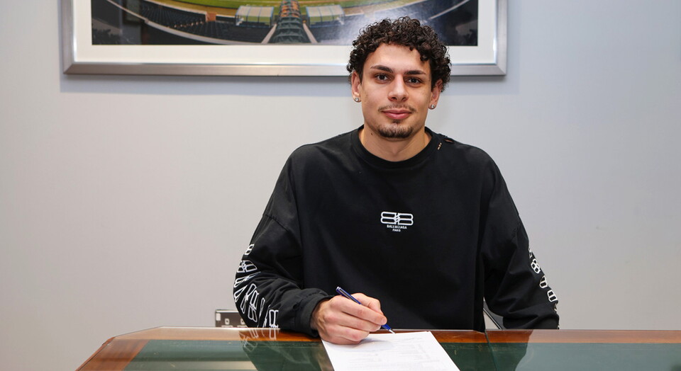 Yousef Salech pens contract extension