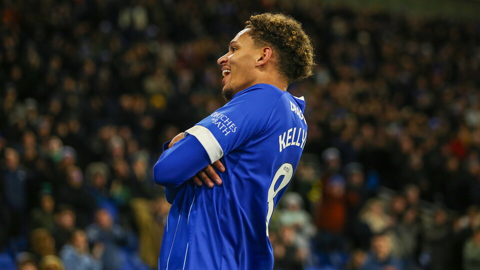 Omari Kellyman in action for Cardiff City FC