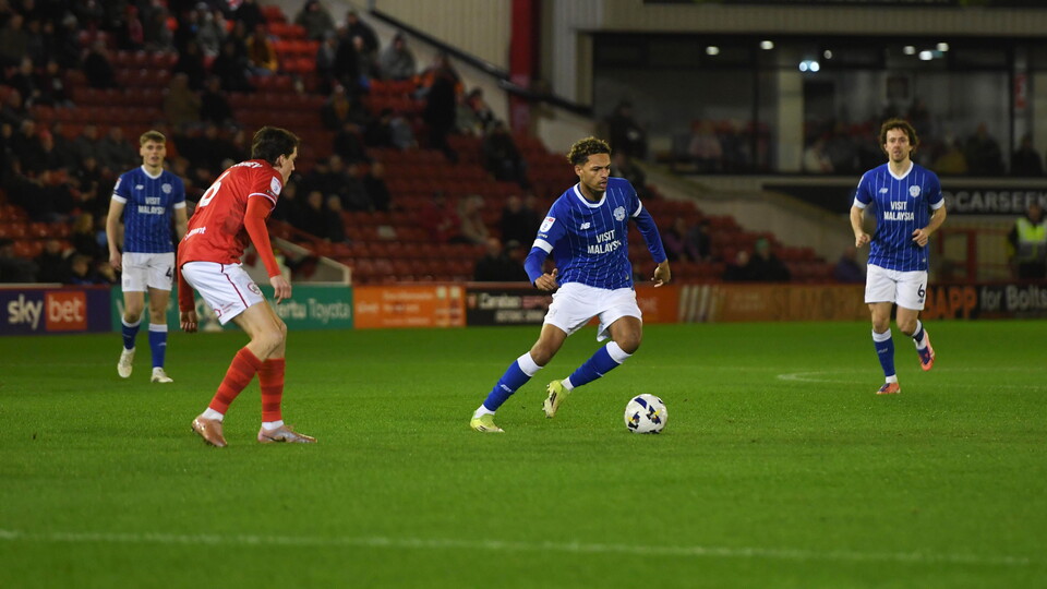 Omari Kellyman in action for City at Oakwell.